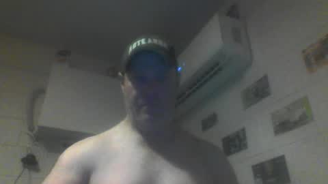 kiwiguy19773 online show from June 27, 2026, 8:41 am