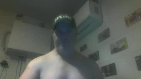 kiwiguy19773 online show from June 29, 2026, 9:04 am