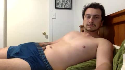 Snapshot of kiwiluke69 chatting on October 15, 2025, 12:22 am kiwiluke69 online show from October 15, 2025, 12:22 am