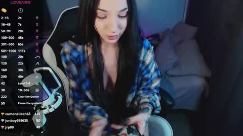 Snapshot of kkkamilaa chatting on January 3, 2025, 1:05 am mi online show from January 3, 2025, 1:05 am