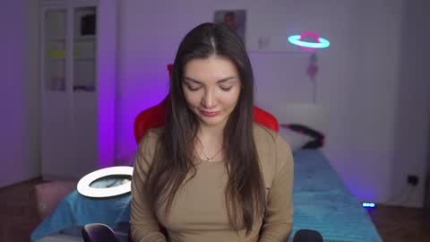 Alice online show from December 5, 2024, 8:44 pm