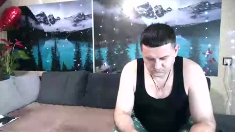 Kleosnow online show from March 9, 2025, 4:22 pm