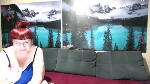 Kleosnow online show from November 7, 2025, 9:42 am