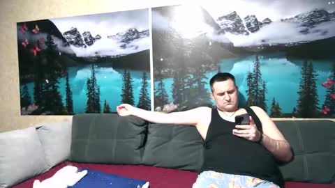Snapshot of kleosnow chatting on April 25, 2026, 4:37 pm Kleosnow online show from April 25, 2026, 4:37 pm