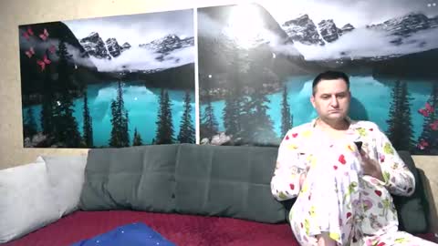 Snapshot of kleosnow chatting on May 1, 2026, 9:03 am Kleosnow online show from May 1, 2026, 9:03 am