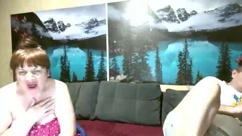 Snapshot of kleosnow chatting on May 6, 2026, 9:20 pm Kleosnow online show from May 6, 2026, 9:20 pm