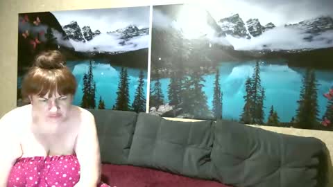 Snapshot of kleosnow chatting on May 13, 2026, 9:00 pm Kleosnow online show from May 13, 2026, 9:00 pm