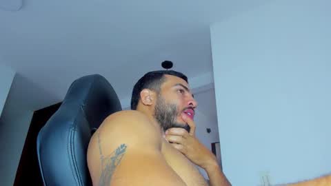 klinsmannwalton online show from November 1, 2025, 12:18 pm