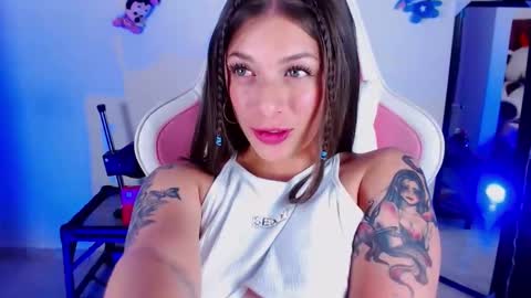 Kloe online show from February 21, 2026, 4:35 am