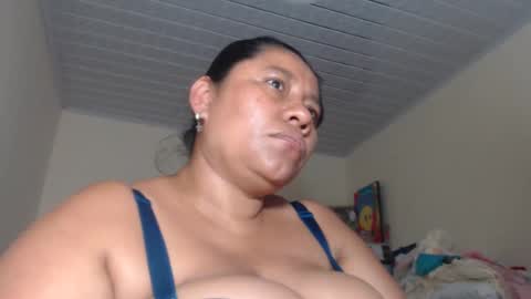 Kloe online show from March 7, 2025, 7:27 pm