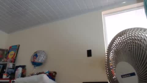 Kloe online show from October 25, 2025, 6:46 pm