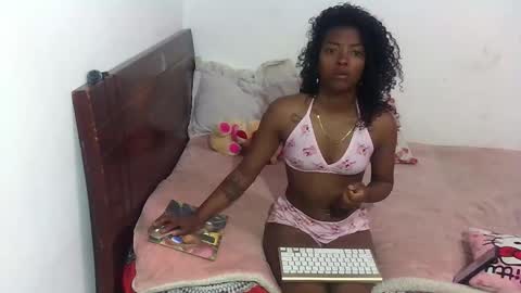 kloe_cooper online show from November 7, 2025, 6:30 pm