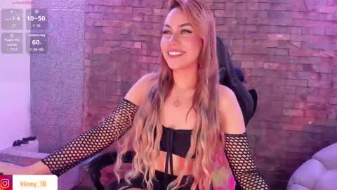 Snapshot of kloey_hoot chatting on September 26, 2025, 8:46 pm Kloey online show from September 26, 2025, 8:46 pm