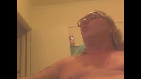 Snapshot of knobout chatting on December 2, 2024, 12:29 pm knobout online show from December 2, 2024, 12:29 pm