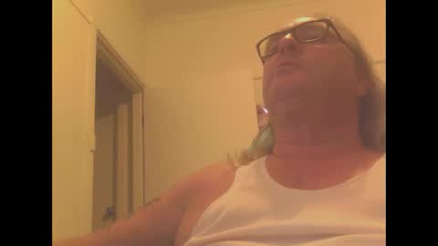 Snapshot of knobout chatting on December 9, 2024, 9:06 am knobout online show from December 9, 2024, 9:06 am