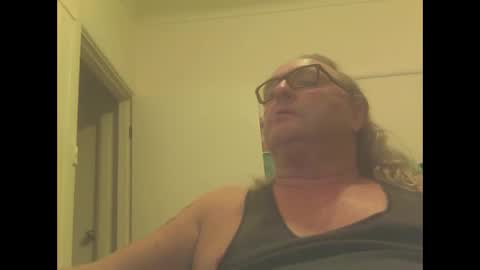 Snapshot of knobout chatting on December 15, 2024, 9:35 am knobout online show from December 15, 2024, 9:35 am