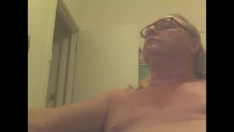 Snapshot of knobout chatting on December 22, 2024, 3:55 pm knobout online show from December 22, 2024, 3:55 pm