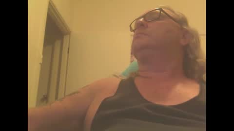 Snapshot of knobout chatting on December 27, 2024, 9:50 am knobout online show from December 27, 2024, 9:50 am