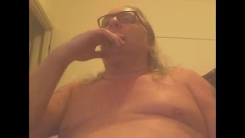 Snapshot of knobout chatting on January 5, 2025, 9:05 am knobout online show from January 5, 2025, 9:05 am