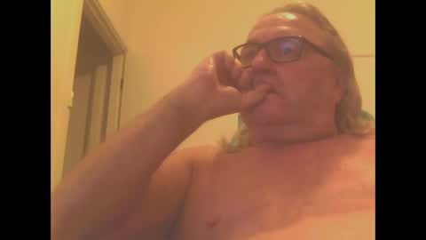 Snapshot of knobout chatting on January 5, 2025, 1:04 pm knobout online show from January 5, 2025, 1:04 pm