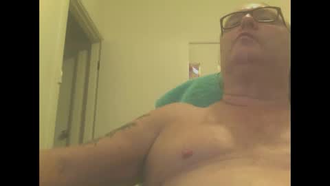 Snapshot of knobout chatting on January 6, 2025, 1:09 am knobout online show from January 6, 2025, 1:09 am