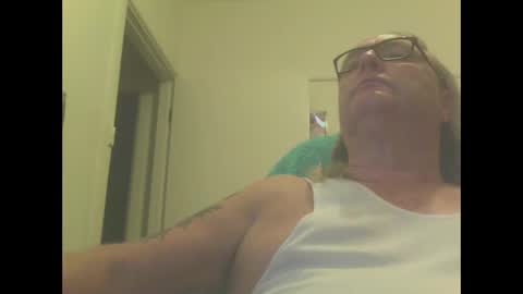 Snapshot of knobout chatting on January 8, 2025, 10:26 am knobout online show from January 8, 2025, 10:26 am