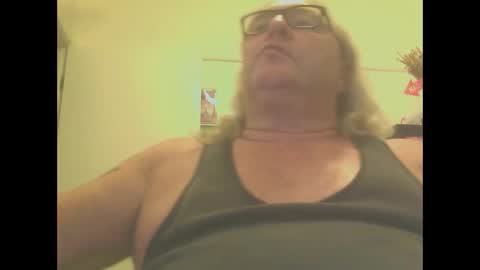 Snapshot of knobout chatting on January 12, 2025, 7:43 am knobout online show from January 12, 2025, 7:43 am