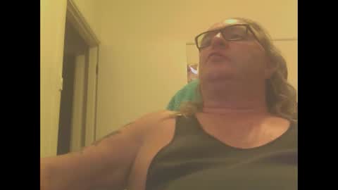 Snapshot of knobout chatting on January 21, 2025, 11:24 am knobout online show from January 21, 2025, 11:24 am