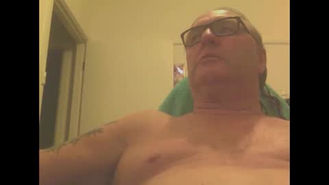 Snapshot of knobout chatting on February 13, 2025, 12:00 pm knobout online show from February 13, 2025, 12:00 pm