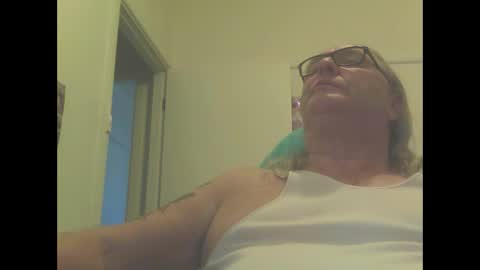 Snapshot of knobout chatting on February 17, 2025, 3:58 am knobout online show from February 17, 2025, 3:58 am