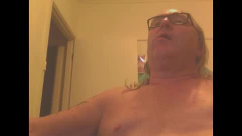 Snapshot of knobout chatting on February 24, 2025, 9:43 am knobout online show from February 24, 2025, 9:43 am