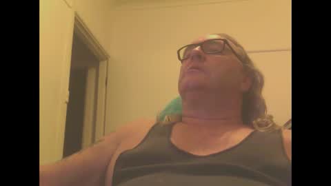 Snapshot of knobout chatting on February 25, 2025, 11:30 am knobout online show from February 25, 2025, 11:30 am