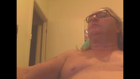 Snapshot of knobout chatting on February 26, 2025, 10:15 am knobout online show from February 26, 2025, 10:15 am