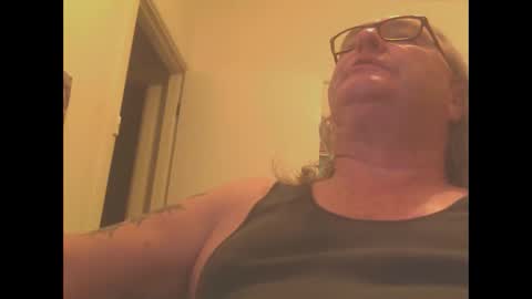 Snapshot of knobout chatting on March 4, 2025, 10:24 am knobout online show from March 4, 2025, 10:24 am