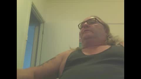 Snapshot of knobout chatting on March 8, 2025, 3:06 am knobout online show from March 8, 2025, 3:06 am