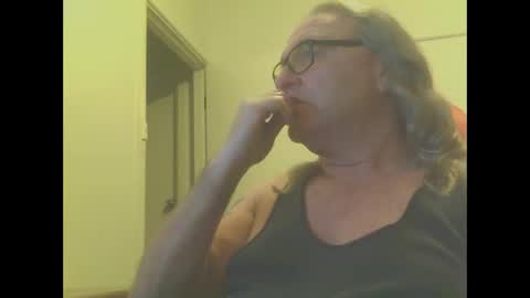 Snapshot of knobout chatting on September 9, 2025, 12:05 pm knobout online show from September 9, 2025, 12:05 pm