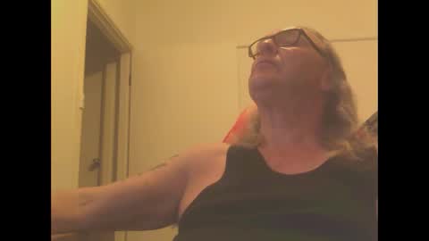 Snapshot of knobout chatting on September 15, 2025, 9:09 am knobout online show from September 15, 2025, 9:09 am