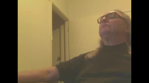 Snapshot of knobout chatting on September 16, 2025, 7:53 am knobout online show from September 16, 2025, 7:53 am