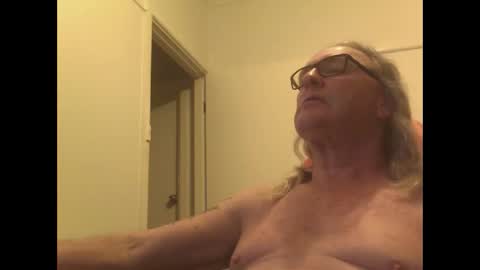 Snapshot of knobout chatting on September 22, 2025, 11:45 am knobout online show from September 22, 2025, 11:45 am