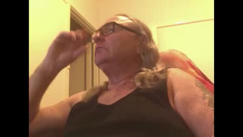 Snapshot of knobout chatting on September 24, 2025, 11:35 am knobout online show from September 24, 2025, 11:35 am