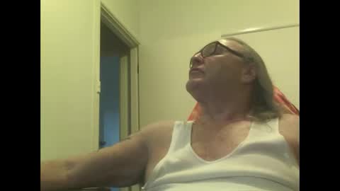 Snapshot of knobout chatting on September 30, 2025, 7:13 am knobout online show from September 30, 2025, 7:13 am