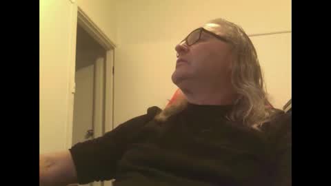 Snapshot of knobout chatting on October 18, 2025, 2:47 am knobout online show from October 18, 2025, 2:47 am