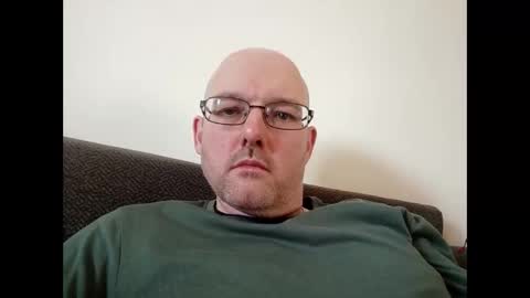 knobrich2 online show from April 19, 2026, 1:10 pm