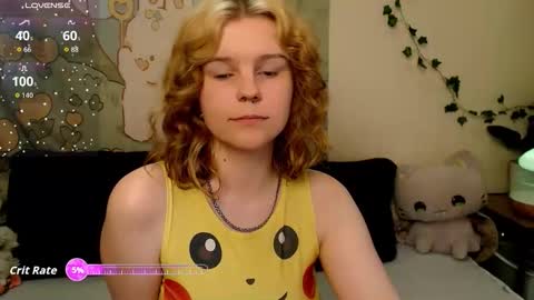 Snapshot of komorebbi chatting on April 30, 2026, 10:36 pm Marta online show from April 30, 2026, 10:36 pm