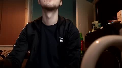 Snapshot of kookieskush chatting on January 15, 2025, 12:47 pm Kookies online show from January 15, 2025, 12:47 pm