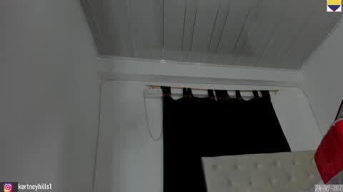 Kortneyhills - Aries online show from September 26, 2025, 12:03 am