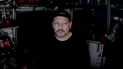 Snapshot of kostasgreek42 chatting on December 25, 2024, 5:37 pm Kosta online show from December 25, 2024, 5:37 pm