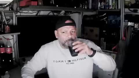 Snapshot of kostasgreek42 chatting on January 3, 2025, 6:24 pm Kosta online show from January 3, 2025, 6:24 pm