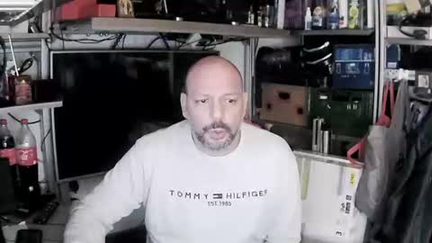 Snapshot of kostasgreek42 chatting on January 5, 2025, 1:15 pm Kosta online show from January 5, 2025, 1:15 pm