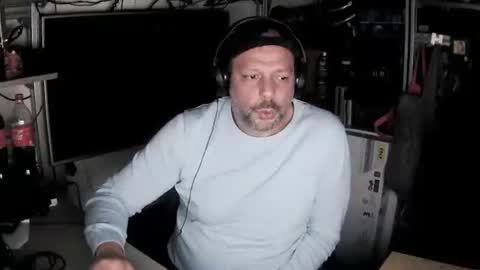 Snapshot of kostasgreek42 chatting on January 9, 2025, 6:57 pm Kosta online show from January 9, 2025, 6:57 pm